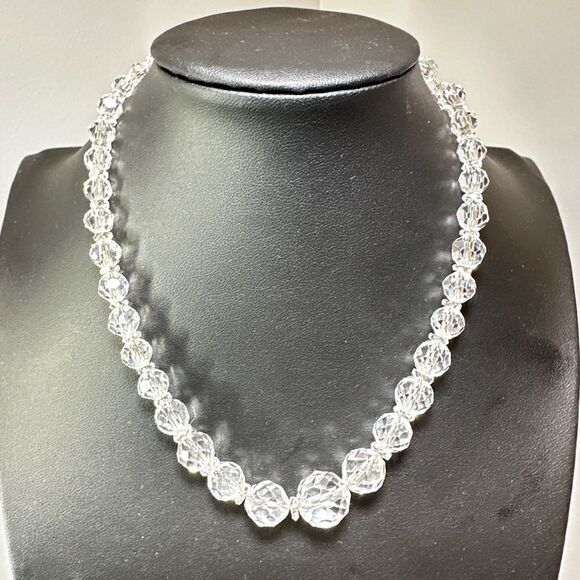 15" Vintage graduated rock crystal all strung on a sterling silver chain! - Picture 15 of 16